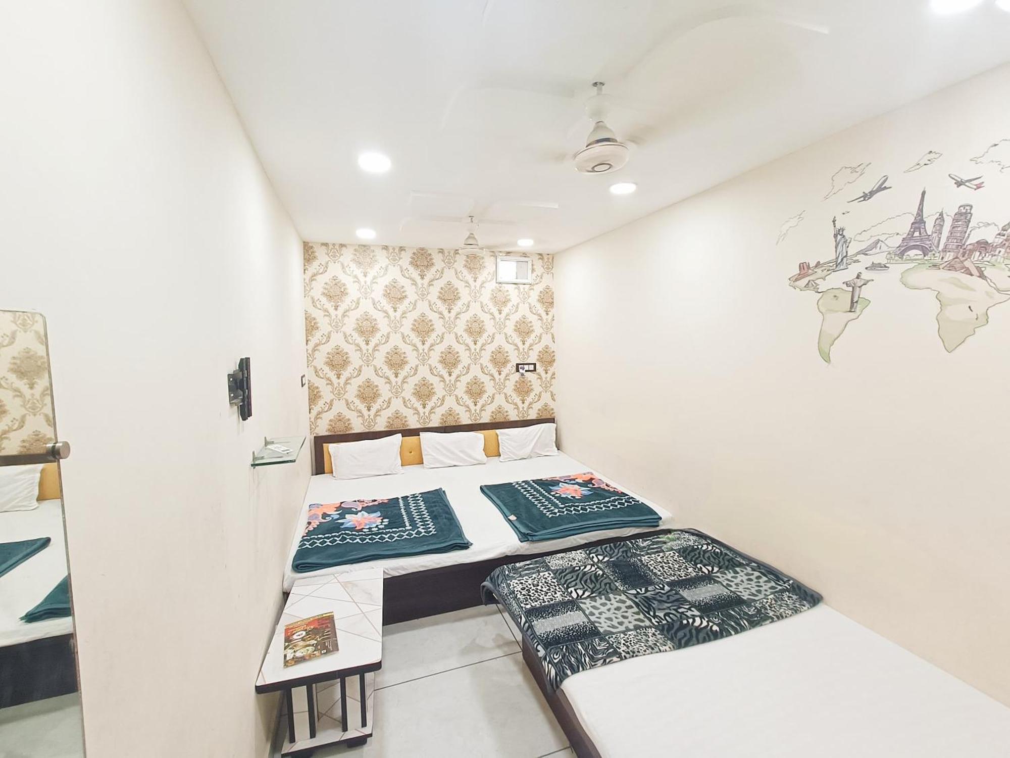 Hotel S Tower Ujjain Exterior photo